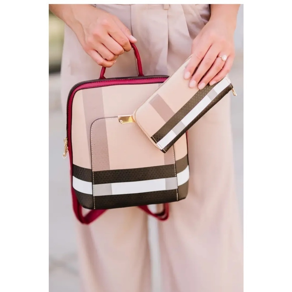 Geneva Luxury Convertible Backpack/ Shoulder Bag, Matching Wallet Set, Burgandy - Picture 10 of 12